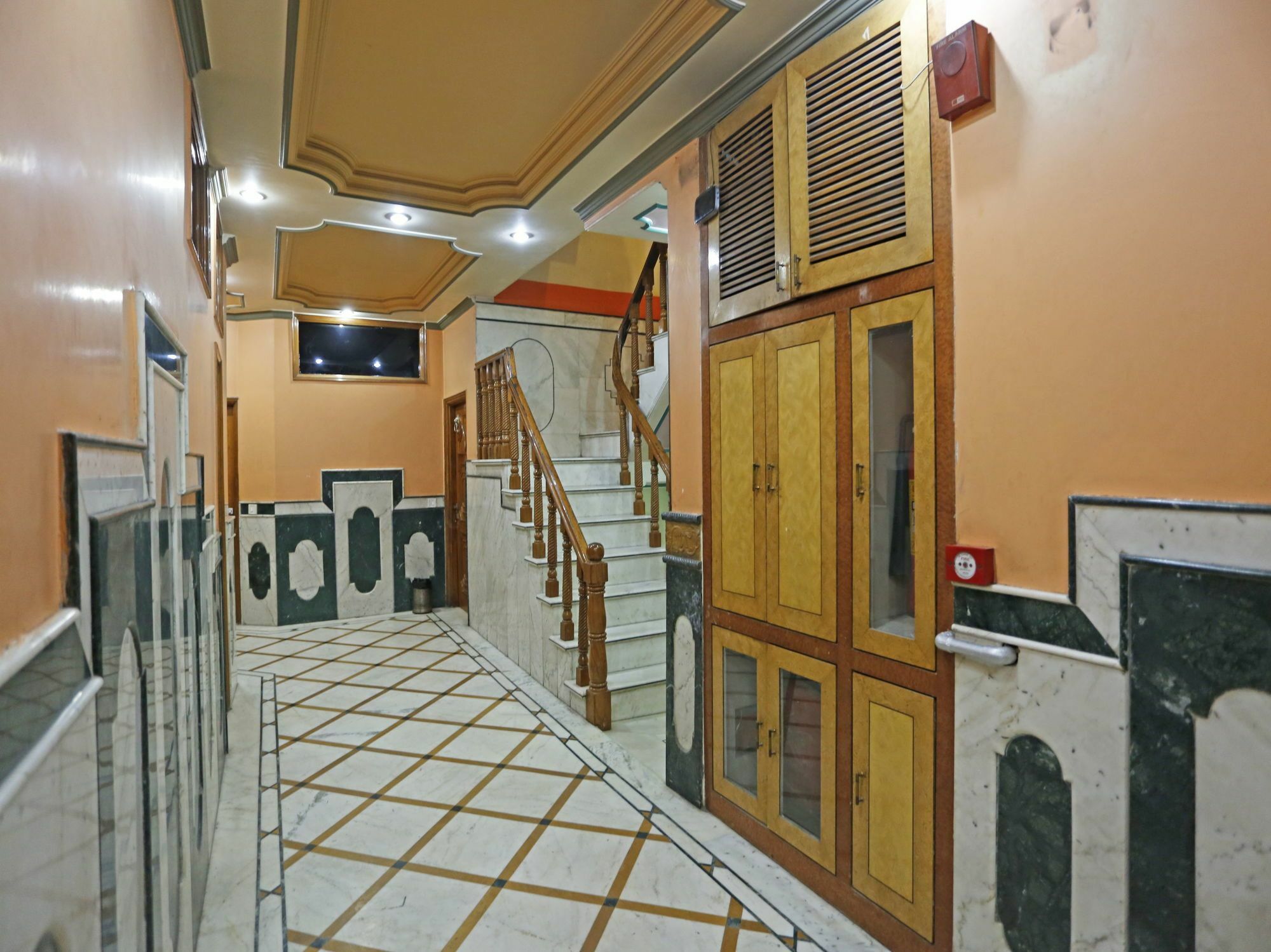 Super Hotel O Blue Sapphire Delhi Neu-Delhi Exterior foto